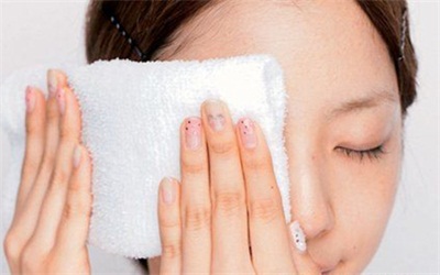 眼睛肿了热敷还是冷敷这么做最快消肿