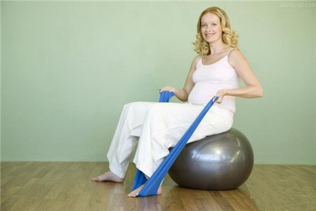 孕妇坐瑜伽球的好处有哪些