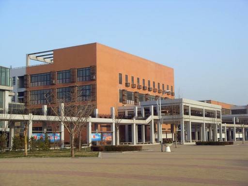 郑州一际城中学是隶属于郑州教育集团,郑州市教育行管