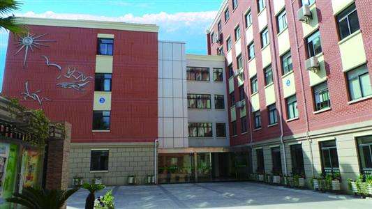 上海市风范中学收费标准及学校简介