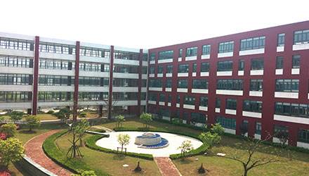 上海上师初级中学收费标准及学校简介